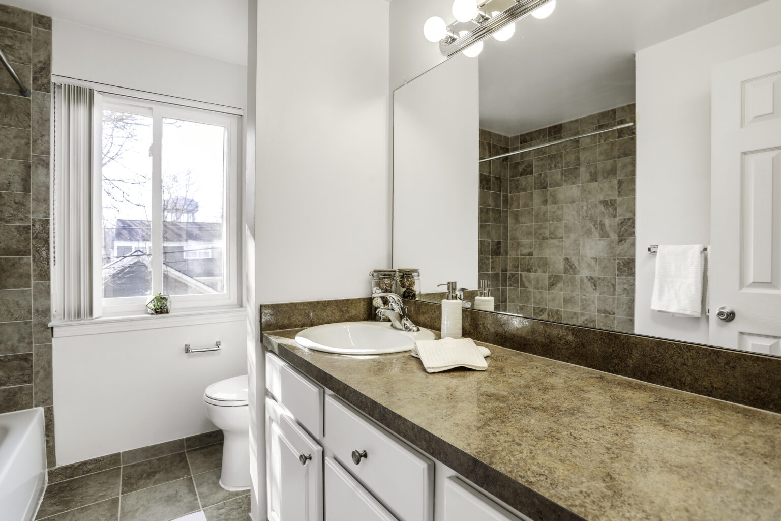 The Cloisters Townhomes Clawson, MI Townhomes for Rent